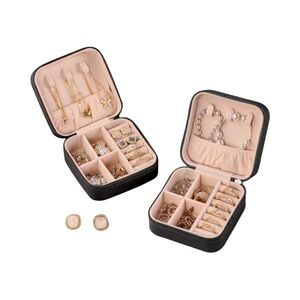 B34 2Jewelry case